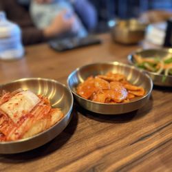Yuk Dae Jang - Complimentary bon chon