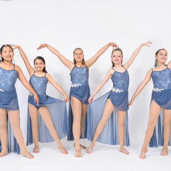 Studio de Danse Pure Motion Dance Studio - Lyrical - Dance Schools Near Me - Dorval, Quebec Studio de Danse Pure Motion Dance Studio - Lyrical - Dance Schools Near Me - Dorval, Quebec