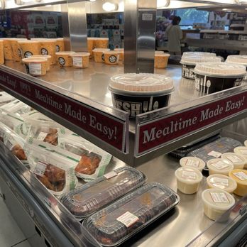 Tony's Fresh Market - Hot bar - Grocery Near Me - Chicago, Illinois Tony's Fresh Market - Hot bar - Grocery Near Me - Chicago, Illinois