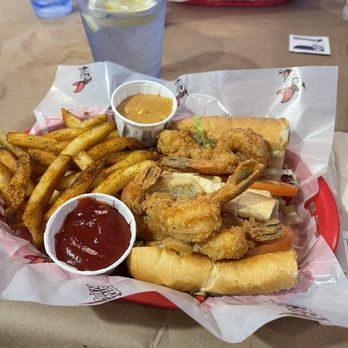 Rock’n Crab - Shrimp sandwich and cajun fries - Seafood Near Me - Kailua-Kona, Hawaii Rock’n Crab - Shrimp sandwich and cajun fries - Seafood Near Me - Kailua-Kona, Hawaii