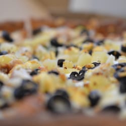 Slice of Chicago - Chicago Chicken Pizza - Roasted chicken breast, mushrooms, onions, green peppers, banana peppers, loaded with Mozzarella cheese.