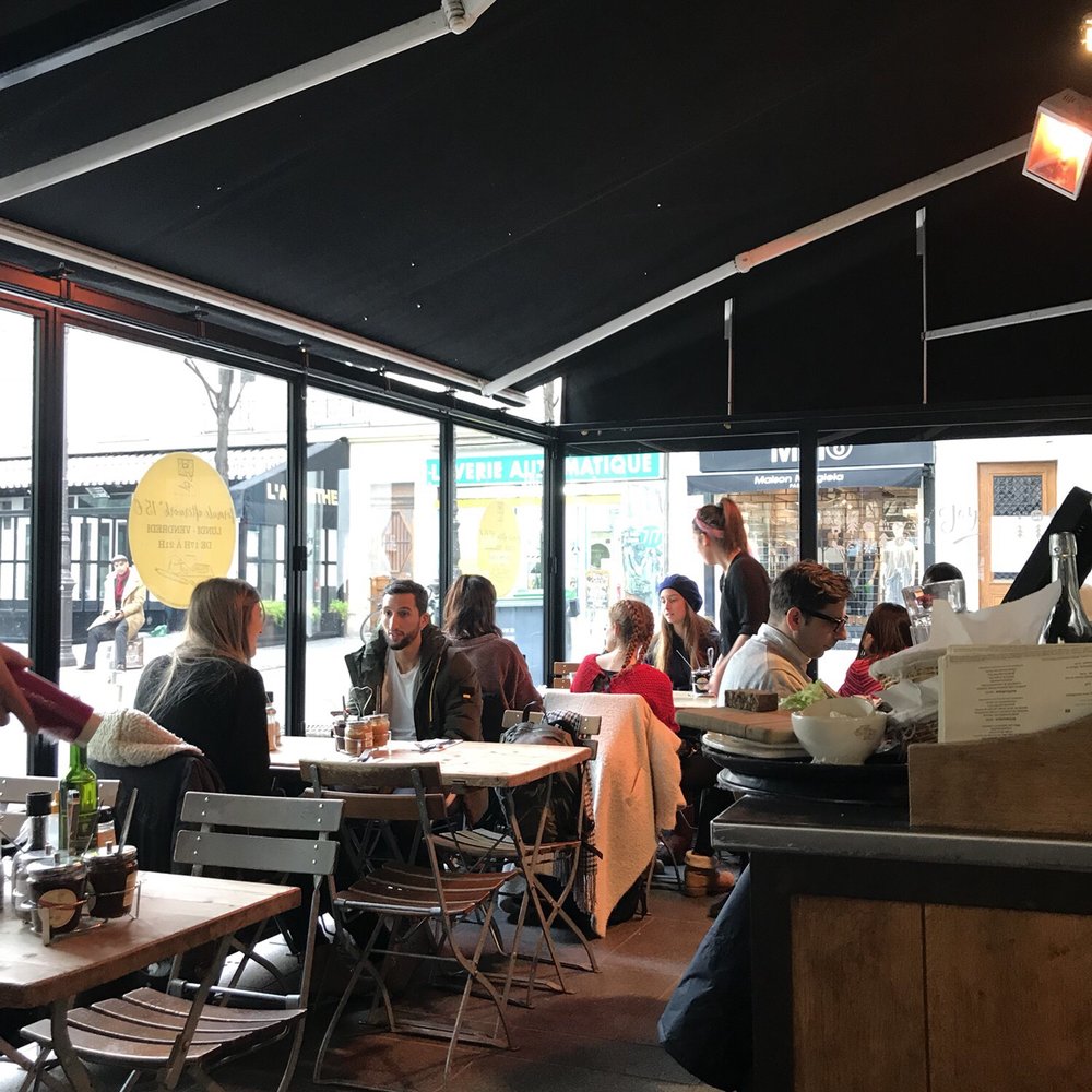 Le Pain Quotidien - Outside inside - Breakfast & Brunch Near Me - Paris, 75 Le Pain Quotidien - Outside inside - Breakfast & Brunch Near Me - Paris, 75