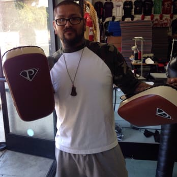 P-o B----g Equipment - Pro Thai pads for a Pro Coach - Sporting Goods Near Me - Los Angeles, California P-o B----g Equipment - Pro Thai pads for a Pro Coach - Sporting Goods Near Me - Los Angeles, California