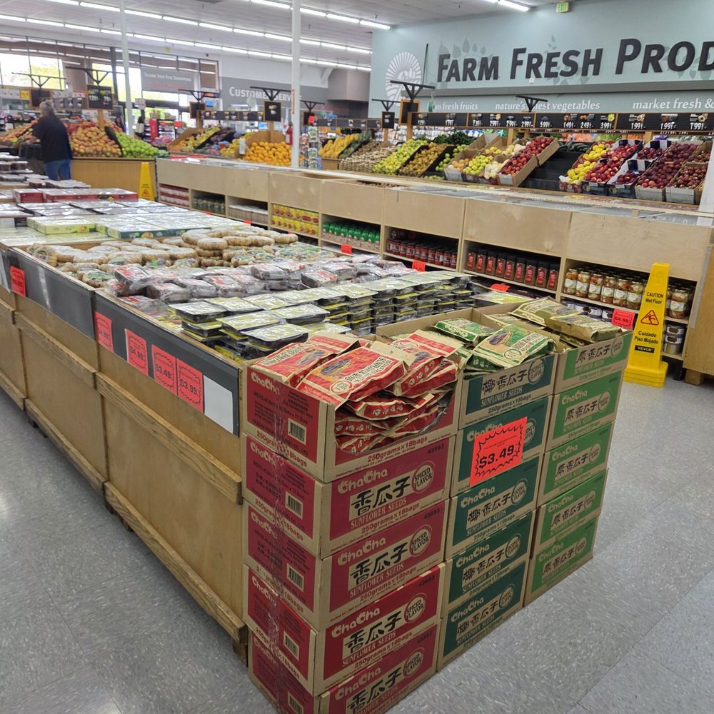 Valley Marketplace - Produce area - Fruits & Veggies Near Me - Simi Valley, California Valley Marketplace - Produce area - Fruits & Veggies Near Me - Simi Valley, California