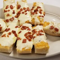 Bread Candela, garlic, cheese, Chorizo
