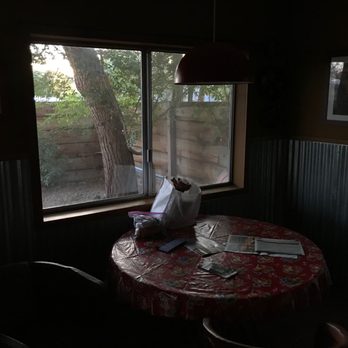 Spin & Margie's Desert Hideaway - Windows had not curtains, no privacy - Hotels Near Me - Joshua Tree, California Spin & Margie's Desert Hideaway - Windows had not curtains, no privacy - Hotels Near Me - Joshua Tree, California
