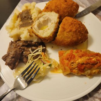 Traktir - Tarzana - Beef stroganoff, chicken kiev, cabbage. All Good! - Ukrainian Near Me - Los Angeles, California Traktir - Tarzana - Beef stroganoff, chicken kiev, cabbage. All Good! - Ukrainian Near Me - Los Angeles, California