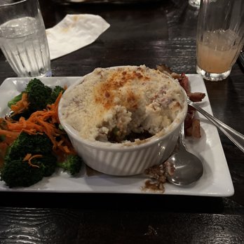 Hennessey's Tavern - The Shepherd's Pie - Pubs Near Me - Dana Point, California