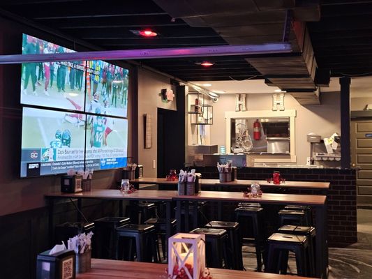 Hippin Hops Brewpub & Oyster Bar by null