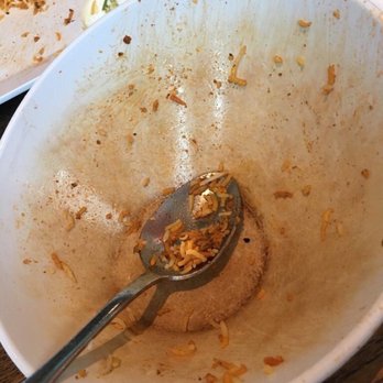 Paradise Biryani Pointe - Dirty bowl, look at the bottom rim - Indian Near Me - Artesia, California Paradise Biryani Pointe - Dirty bowl, look at the bottom rim - Indian Near Me - Artesia, California