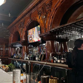 V's Paradise - Bar - Steakhouses Near Me - Sacramento, California V's Paradise - Bar - Steakhouses Near Me - Sacramento, California