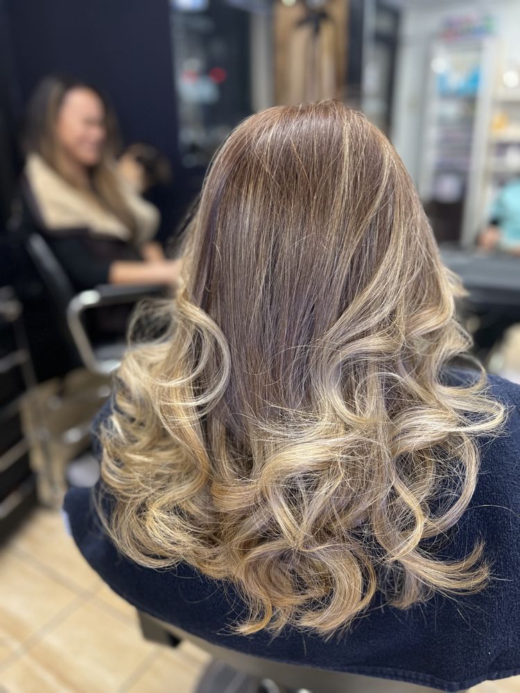 COLOR PLUS BEAUTY SALON Updated August 2024 48 Photos 5 Washington St, Peabody