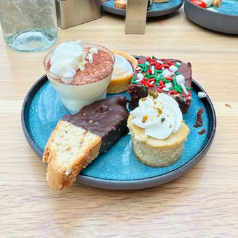 Villa de Flora - Final course - dessert. Including biscotti, cheesecake, brownie, mousse and a tart. - Buffets Near Me - Kissimmee, Florida Villa de Flora - Final course - dessert. Including biscotti, cheesecake, brownie, mousse and a tart. - Buffets Near Me - Kissimmee, Florida