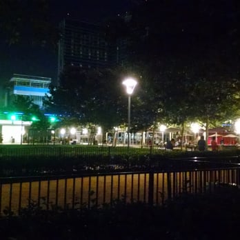 Discovery Green - Tuesday night - Parks Near Me - Houston, Texas