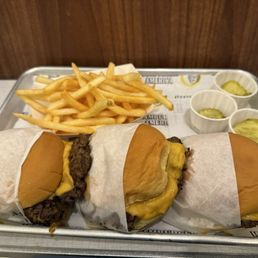Burgers & fries Burgers & fries