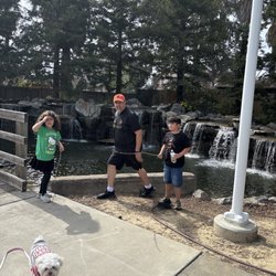 Lawler Falls Park - Pequeñas cascadas Suisun city