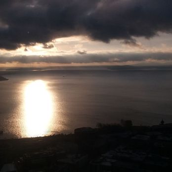 Space Needle - View around sunset - Landmarks & Historical Buildings Near Me - Seattle, Washington Space Needle - View around sunset - Landmarks & Historical Buildings Near Me - Seattle, Washington