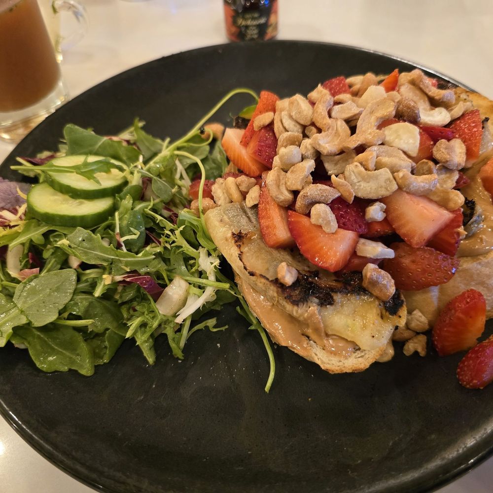 Strawberry banana toast Strawberry banana toast