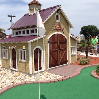 Corolla Adventure Golf - Corolla Seafood Co! - Mini Golf Near Me - corolla, North Carolina