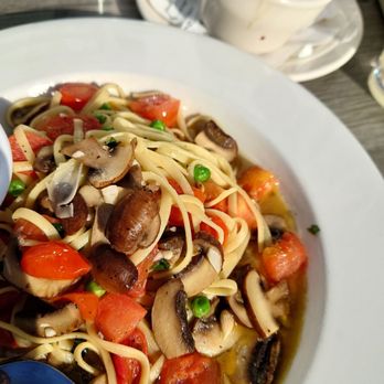 Moss Beach Distillery - Pasta primavera - Seafood Near Me - Moss Beach, California