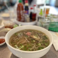 Pho Viet Anh - Pho with rare steak
