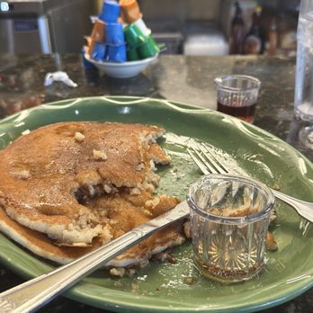 Louise's Pantry - Banana pancakes - American Near Me - La Quinta, California Louise's Pantry - Banana pancakes - American Near Me - La Quinta, California