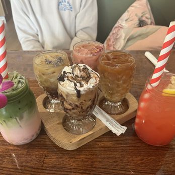 The Modern Rose - Coffee flight. Strawberry lemonade dragon fruit boba. Matcha boba. - Breakfast & Brunch Near Me - Delray Beach, Florida