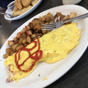 Champane’s Grille - Omelette breakfast - Breakfast & Brunch Near Me - Metamora, Michigan