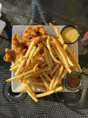 Vines On Clark by null