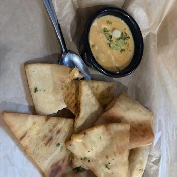 Blackstone Gastropub - Gouda cheese dip - New American Near Me - Joplin, Missouri Blackstone Gastropub - Gouda cheese dip - New American Near Me - Joplin, Missouri
