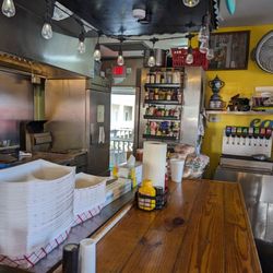 Duck Dive Bar And Grill - Bahhh