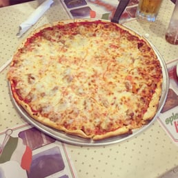 A big ol' sausage pizza. Yum! A big ol' sausage pizza. Yum!
