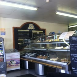 Potts Pies - Cafe and small eating area