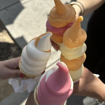 Meadowlark Dairy - Ice Cream & Frozen Yogurt Near Me - Pleasanton, California Meadowlark Dairy - Ice Cream & Frozen Yogurt Near Me - Pleasanton, California