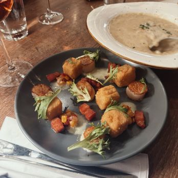 Bow & Stern Abbotsford - Scallops and polenta - Seafood Near Me - Abbotsford, British Columbia Bow & Stern Abbotsford - Scallops and polenta - Seafood Near Me - Abbotsford, British Columbia