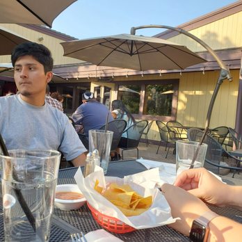 Lalos Mexican Restaurant - Mexican Near Me - Mount Shasta, California