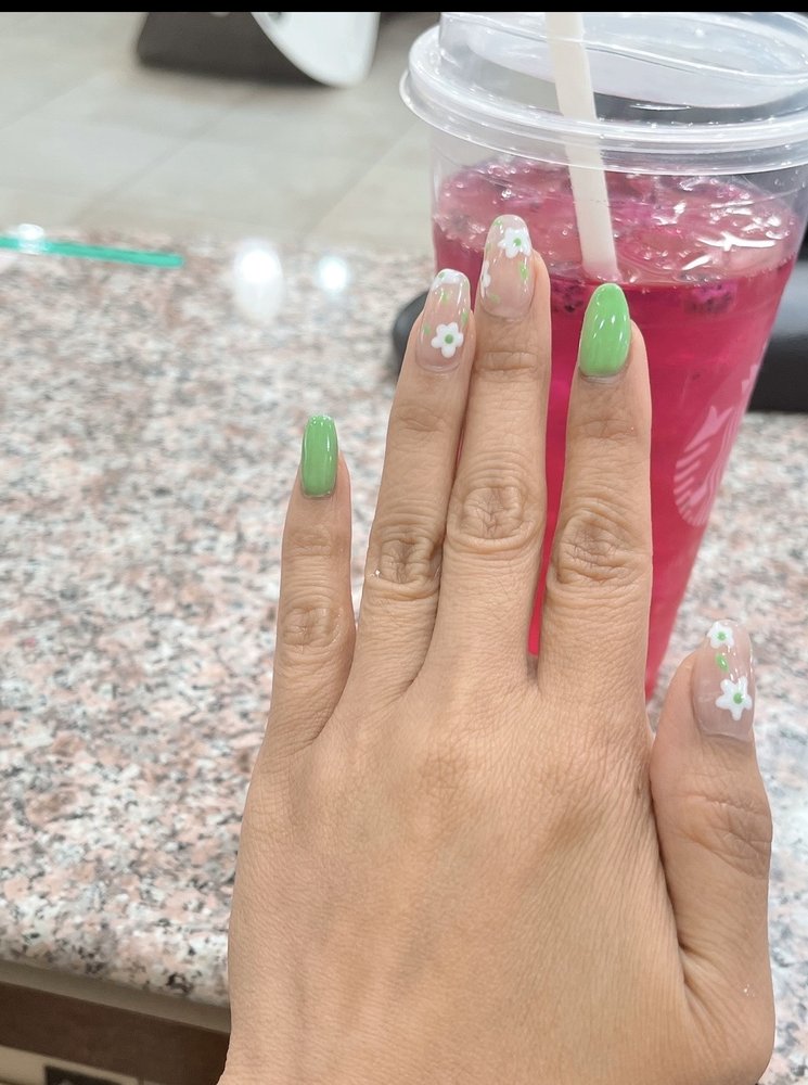 SHINY NAILS Updated September 2024 34 Photos & 83 Reviews 4926