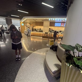 LAX Terminal 3 - Airport Terminals Near Me - Los Angeles, California