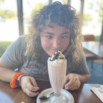 Shakers - Strawberry Oreo shake - Diners Near Me - South Pasadena, California