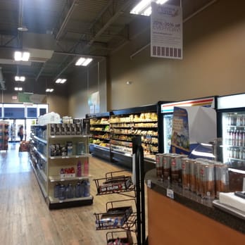 Fruitful Yield - Very clean with samples & friendly employees - Health Markets Near Me - South Elgin, Illinois