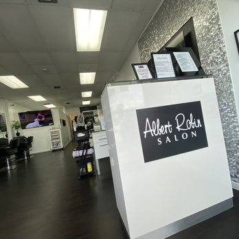 Albert Robin Salon - Well appointed salon - Hair Salons Near Me - North Miami, Florida