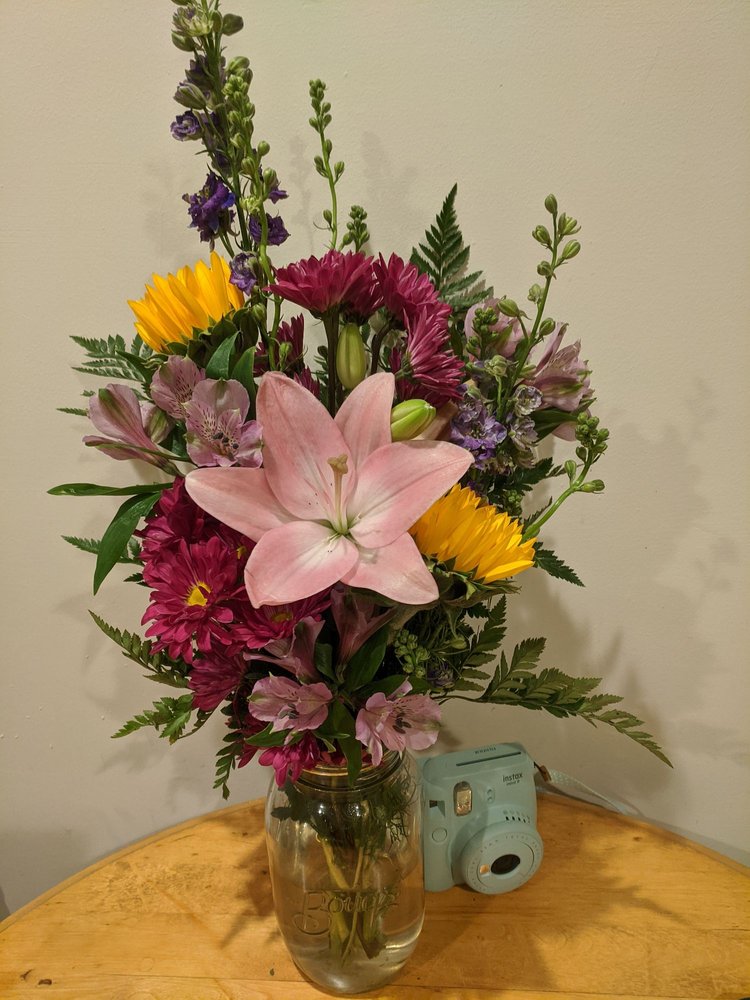COADY FLORIST Updated September 2024 14 Photos & 52 Reviews 1540