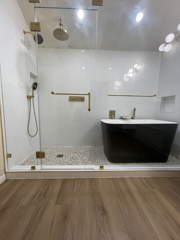 Slide of Maxwell Remodeling