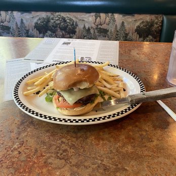 Black Bear Diner - Pleasanton - California burger with fries - American Near Me - Pleasanton, California Black Bear Diner - Pleasanton - California burger with fries - American Near Me - Pleasanton, California