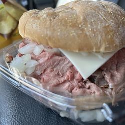 Lou & Deb's - Fresh roast beef very good ... I wanted it a bit seasoned on an onion roll