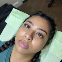 Sweet P Studios - Eyelash extensions
Classic extensions