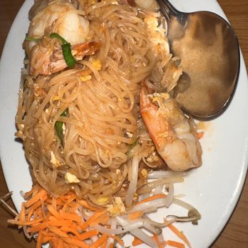 Thai Village - a plate of noodles and shrimp - Thai Near Me - Waipahu, Hawaii Thai Village - a plate of noodles and shrimp - Thai Near Me - Waipahu, Hawaii