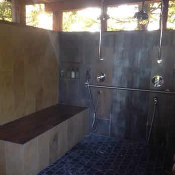 Post Ranch Inn - Couple or group shower in the swimming pool area - Hotels Near Me - Big Sur, California