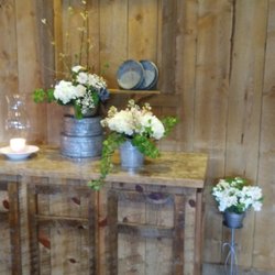 Garden Wall Floral Company - Sidepieces for wedding at Historic Larkspur Ranch