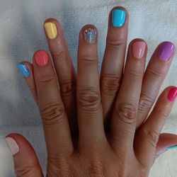 Color Nails Salon - 10 different beautiful color